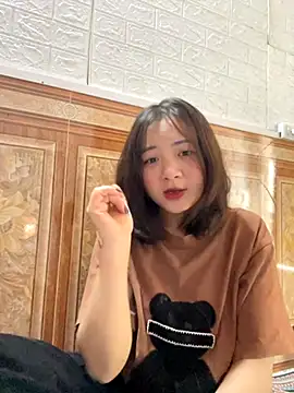 Snapshot of Lonnina chatting on October 29, 2025, 2:36 am Lonnina online show from October 29, 2025, 2:36 am