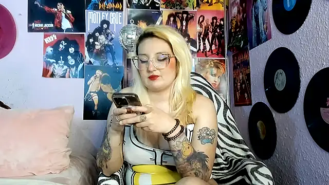 Avril Maria online show from July 25, 2026, 7:22 pm