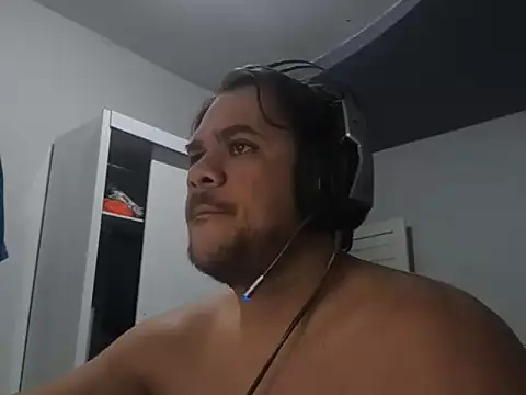 Miguelion2308 online show from April 13, 2026, 2:17 am