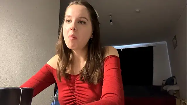 LedaSaens online show from September 11, 2025, 1:33 pm