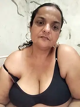 Snapshot of Vydinha chatting on October 14, 2025, 9:26 pm Vydinha online show from October 14, 2025, 9:26 pm