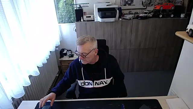 Snapshot of randyandy67 chatting on March 18, 2026, 8:17 am randyandy67 online show from March 18, 2026, 8:17 am