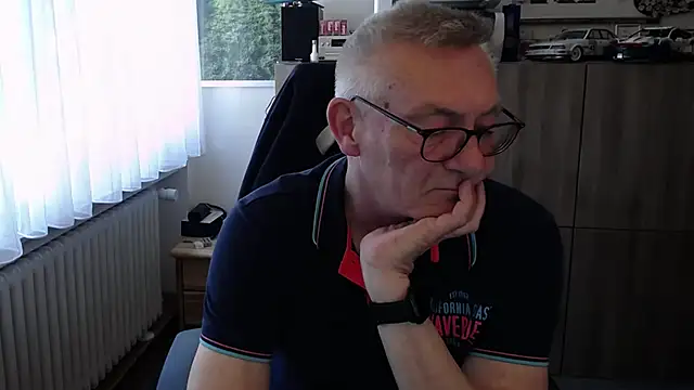 Snapshot of randyandy67 chatting on April 24, 2026, 12:40 pm randyandy67 online show from April 24, 2026, 12:40 pm