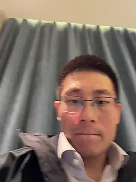 Snapshot of miniyellower chatting on October 28, 2025, 12:52 pm miniyellower online show from October 28, 2025, 12:52 pm