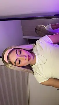Tessa  Winslow online show from March 20, 2026, 4:50 am