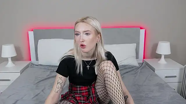 MarianeSun online show from September 22, 2025, 4:03 am