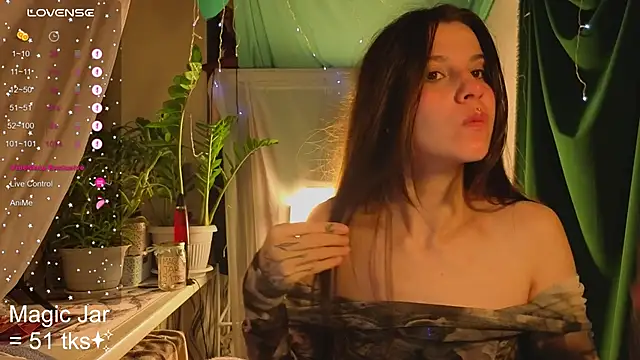 HoneyLem0n online show from September 21, 2025, 3:35 pm