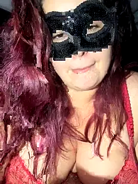 Snapshot of Saphyra_Secret chatting on October 22, 2025, 11:15 pm Saphyra Secret online show from October 22, 2025, 11:15 pm