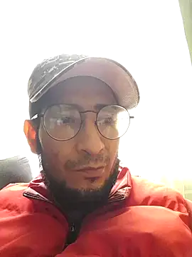 Snapshot of Bri25 chatting on October 25, 2025, 6:24 pm Bri25 online show from October 25, 2025, 6:24 pm