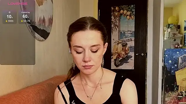 SkyHelen online show from June 12, 2026, 9:08 am