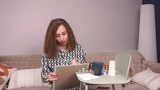 Snapshot of MammieValentini chatting on September 10, 2025, 7:19 am MammieValentini online show from September 10, 2025, 7:19 am