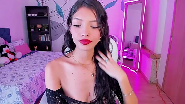 Mia Clay1 online show from May 13, 2026, 8:27 pm