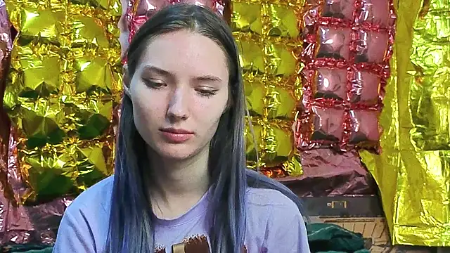 Snapshot of _kikiclark__ chatting on April 4, 2026, 7:22 pm kikiclark online show from April 4, 2026, 7:22 pm