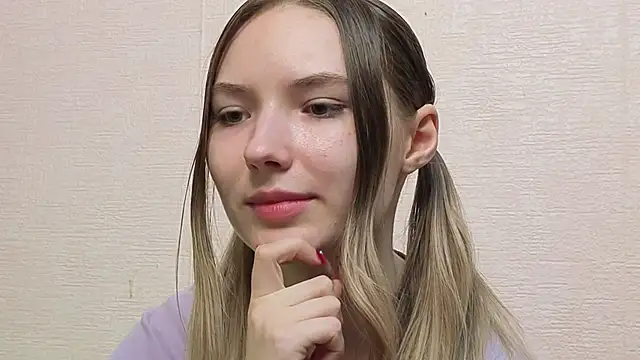 Snapshot of _kikiclark__ chatting on May 23, 2026, 8:13 pm kikiclark online show from May 23, 2026, 8:13 pm