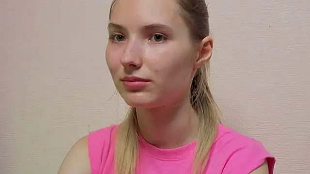 Snapshot of _kikiclark__ chatting on July 2, 2026, 7:20 pm kikiclark online show from July 2, 2026, 7:20 pm