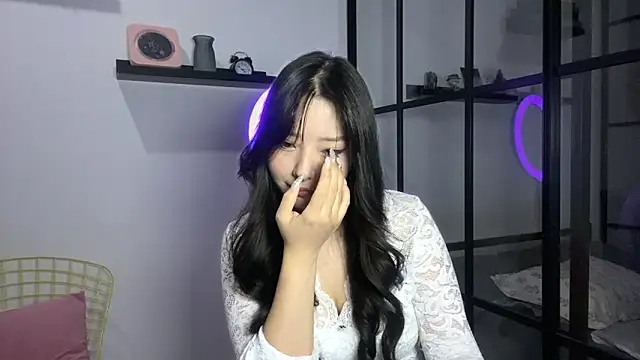 WonderMira online show from October 5, 2025, 2:15 pm