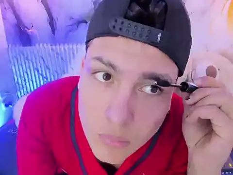 Snapshot of ActiSain chatting on October 15, 2025, 12:33 am ActiSain online show from October 15, 2025, 12:33 am