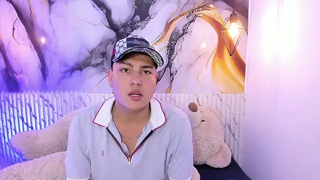 Snapshot of ActiSain chatting on October 25, 2025, 2:30 am ActiSain online show from October 25, 2025, 2:30 am