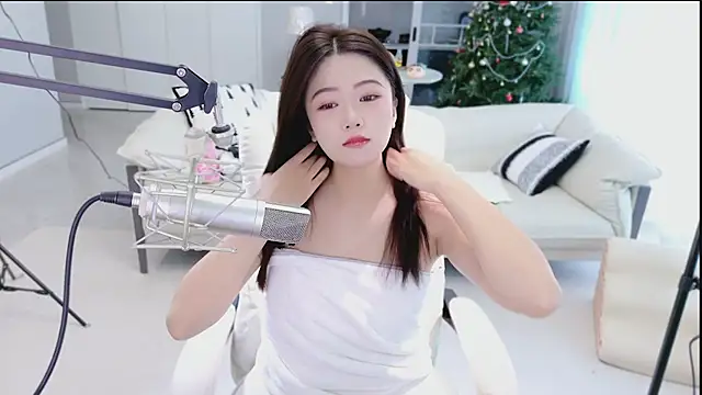 Snapshot of zz-175 chatting on September 24, 2025, 6:28 am zz-175 online show from September 24, 2025, 6:28 am