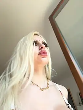 Steffi Snowbunny online show from August 5, 2026, 1:25 pm