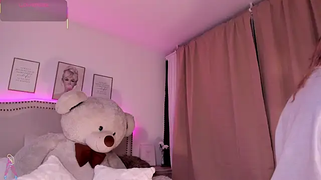 Mayajhons online show from December 17, 2025, 11:27 am