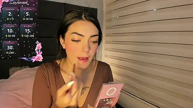 Snapshot of Miaa_Smithh__ chatting on April 30, 2026, 1:06 pm Miaa Smithh online show from April 30, 2026, 1:06 pm