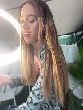 SweetieSinXXX online show from October 8, 2025, 2:58 pm