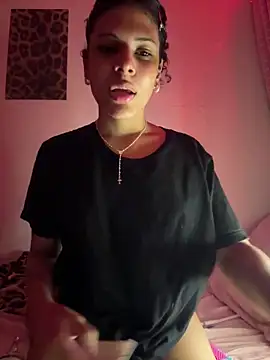 luluzinhax online show from June 17, 2026, 2:58 am
