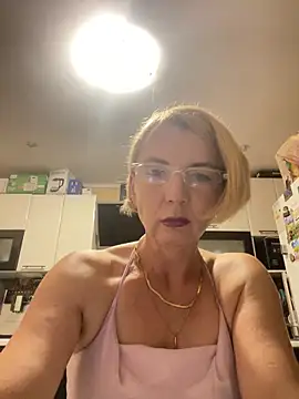VasylynaLove421 online show from September 13, 2025, 7:24 pm