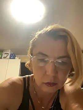 VasylynaLove421 online show from September 15, 2025, 7:25 pm