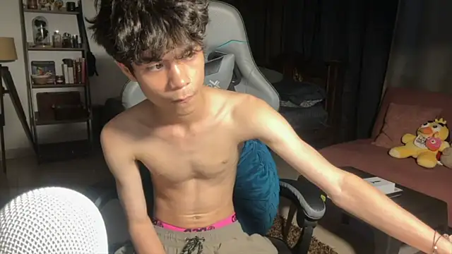 Snapshot of OopsAgain_ chatting on January 14, 2026, 10:36 pm OopsAgain online show from January 14, 2026, 10:36 pm