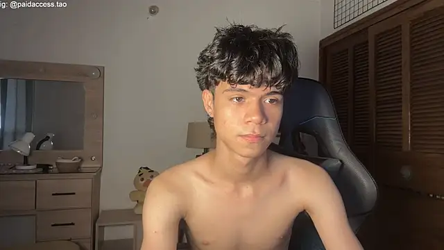 OopsAgain  online show from June 19, 2026, 9:29 pm