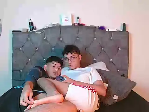 logan willyams  online show from September 29, 2025, 9:19 pm