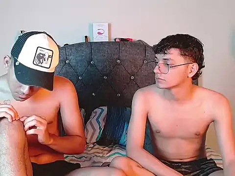 logan willyams  online show from October 2, 2025, 10:17 pm