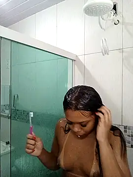 Snapshot of SereiaHott chatting on October 16, 2025, 7:04 pm SereiaHott online show from October 16, 2025, 7:04 pm