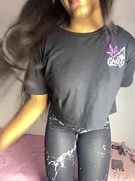 Snapshot of SereiaHott chatting on March 21, 2026, 12:10 pm SereiaHott online show from March 21, 2026, 12:10 pm