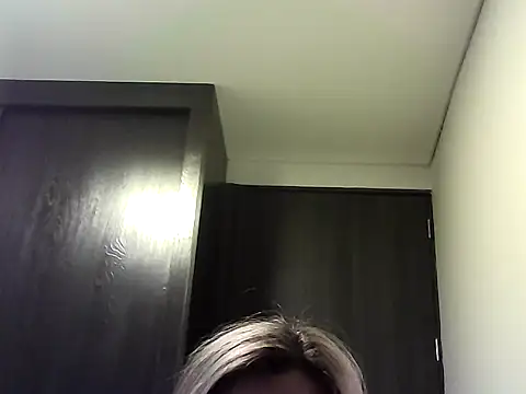 Snapshot of Valery__Rouse_ chatting on October 5, 2025, 9:56 pm Valery Rouse online show from October 5, 2025, 9:56 pm