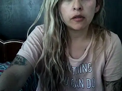 Snapshot of Valery__Rouse_ chatting on October 27, 2025, 4:11 pm Valery Rouse online show from October 27, 2025, 4:11 pm