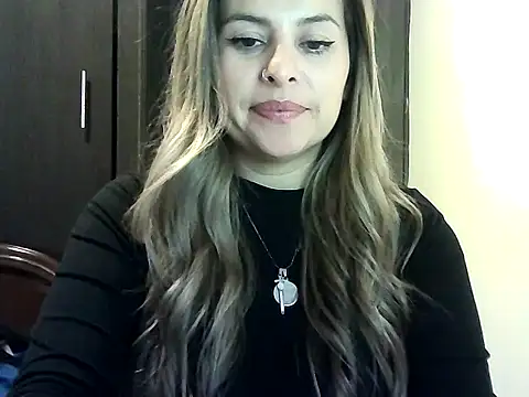 Snapshot of Valery__Rouse_ chatting on February 1, 2026, 3:38 am Valery Rouse online show from February 1, 2026, 3:38 am