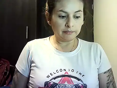 Snapshot of Valery__Rouse_ chatting on February 11, 2026, 1:21 am Valery Rouse online show from February 11, 2026, 1:21 am