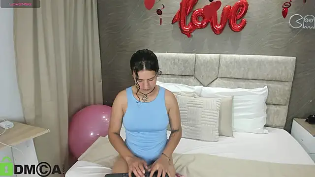 alondraandsweet1 online show from February 13, 2026, 7:43 pm