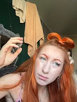 DaddysLittleSlutfox online show from July 3, 2026, 7:48 am