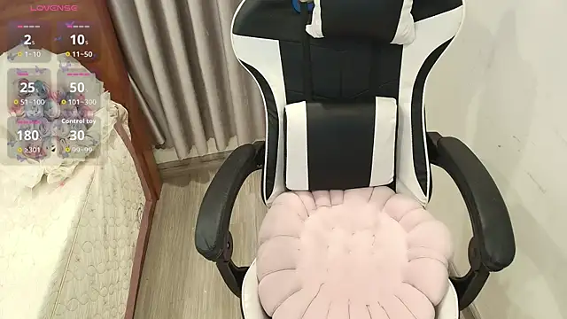 Bae Gigii online show from December 14, 2025, 12:21 pm