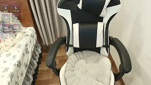 Snapshot of Bae_Gigii chatting on March 22, 2026, 11:35 am Bae Gigii online show from March 22, 2026, 11:35 am