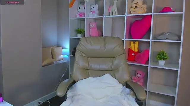 Snapshot of Lynn_Martin chatting on September 26, 2025, 1:09 am Lynn Martin online show from September 26, 2025, 1:09 am