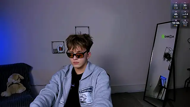 travis wolf  online show from September 15, 2025, 7:25 pm