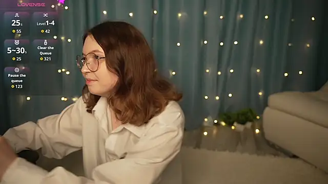 Snapshot of Ruminelle chatting on September 23, 2025, 1:47 pm Ruminelle online show from September 23, 2025, 1:47 pm