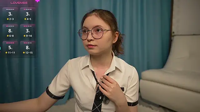 Snapshot of Ruminelle chatting on October 10, 2025, 1:21 pm Ruminelle online show from October 10, 2025, 1:21 pm