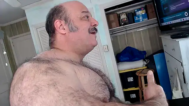 Snapshot of bullmusclejoe chatting on February 14, 2026, 4:48 pm bullmusclejoe online show from February 14, 2026, 4:48 pm