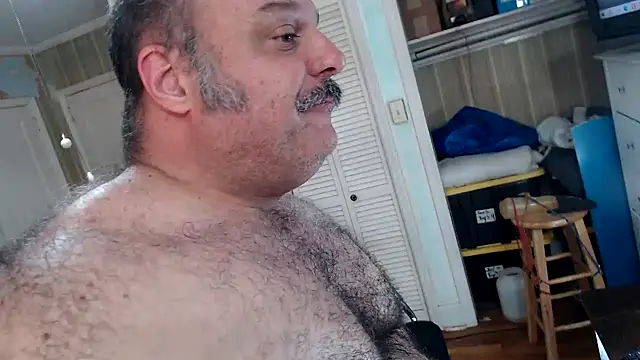 Snapshot of bullmusclejoe chatting on February 16, 2026, 11:45 pm bullmusclejoe online show from February 16, 2026, 11:45 pm